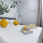 Feel Good In Old Town * سبليت