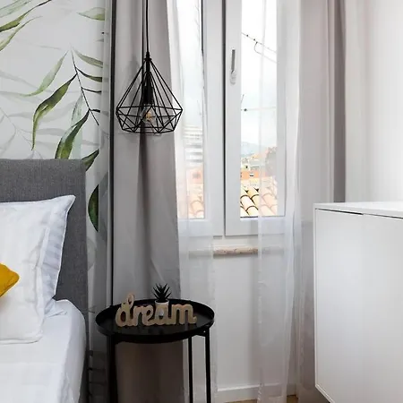 Апартаменты Feel Good In Old Town Сплит