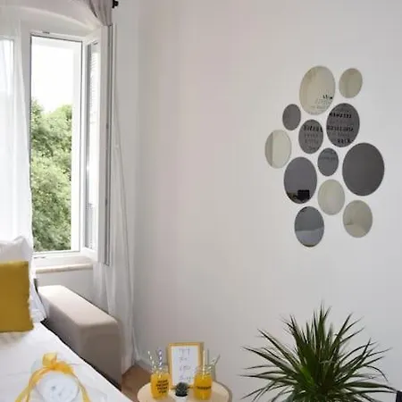 Feel Good In Old Town * Split