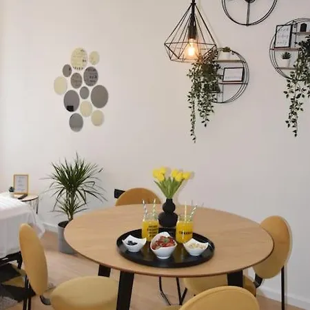 Feel Good In Old Town Split