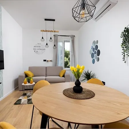 Feel Good In Old Town Apartman *
