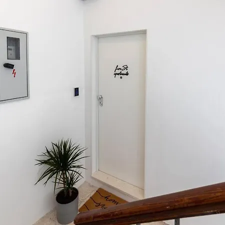 Feel Good In Old Town Split