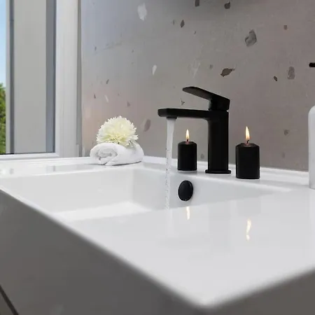 Feel Good In Old Town *