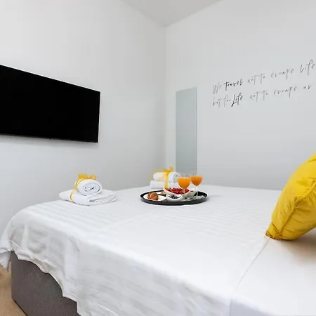 Feel Good In Old Town