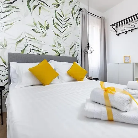 Feel Good In Old Town * Split