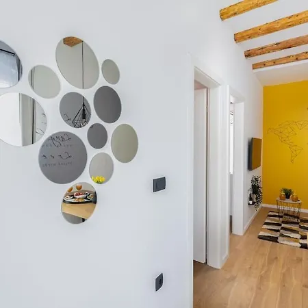 Feel Good In Old Town Apartman *