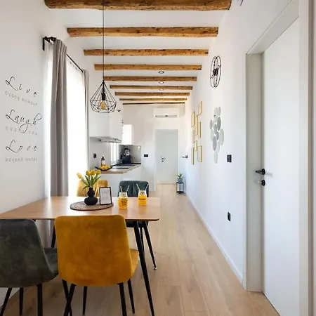 Feel Good In Old Town Split