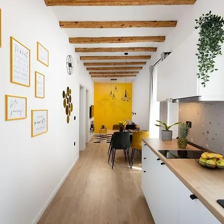 Feel Good In Old Town Apartman