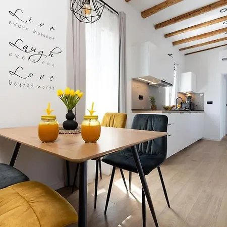 Feel Good In Old Town Apartment Split
