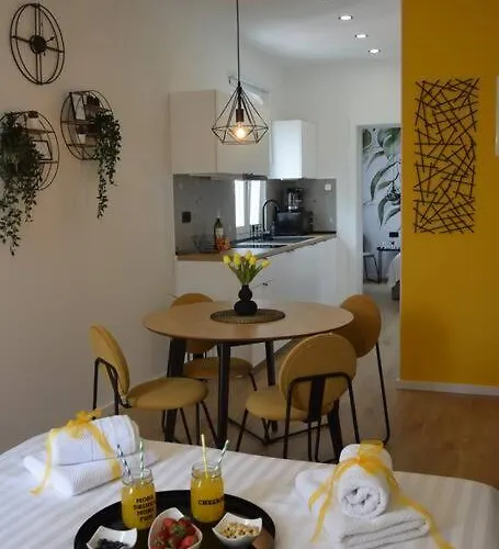 Feel Good In Old Town Apartment Split