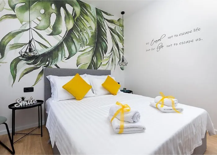 Feel Good In Old Town