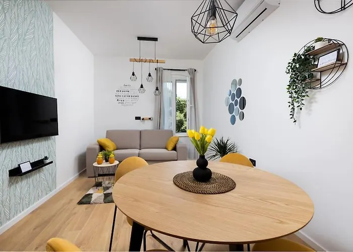 Feel Good In Old Town Apartment *