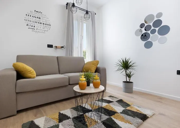 Feel Good In Old Town Split