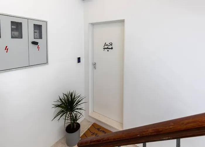 Feel Good In Old Town Split