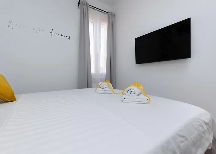 Feel Good In Old Town Apartment *