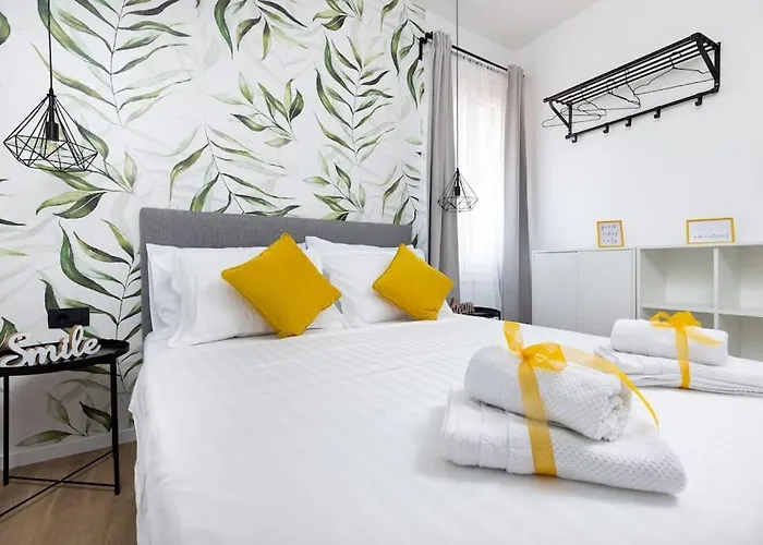 Feel Good In Old Town * Split