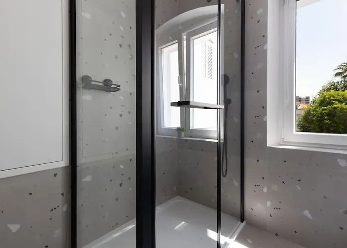 Feel Good In Old Town Apartment