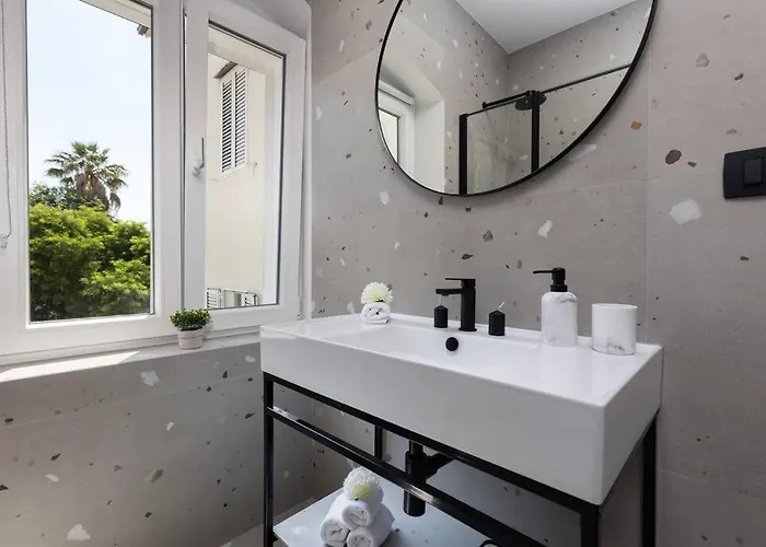 Feel Good In Old Town Apartment *