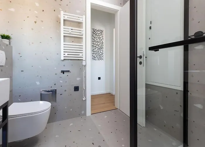 Feel Good In Old Town Apartment