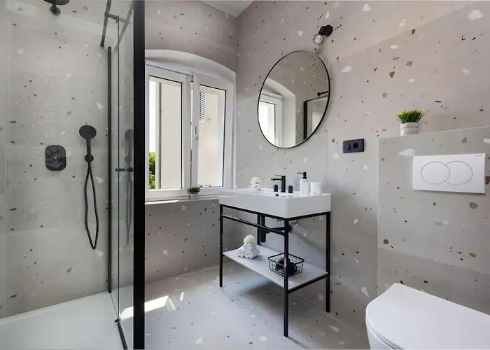 Feel Good In Old Town * Split