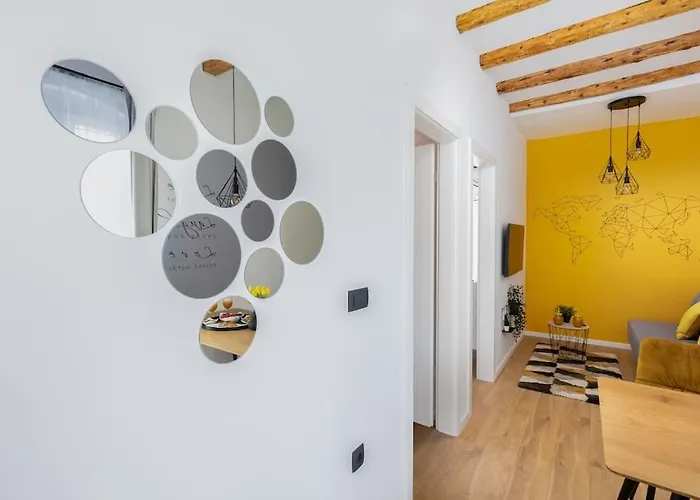 Feel Good In Old Town Apartment *