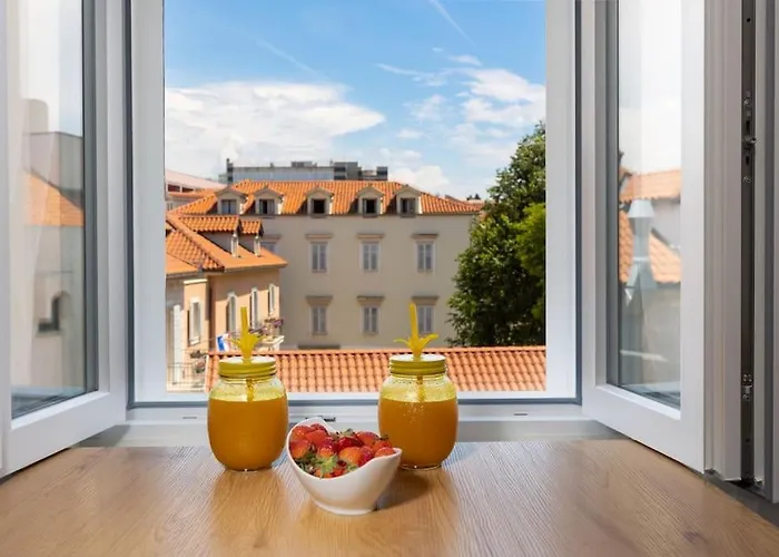 Feel Good In Old Town Apartment *