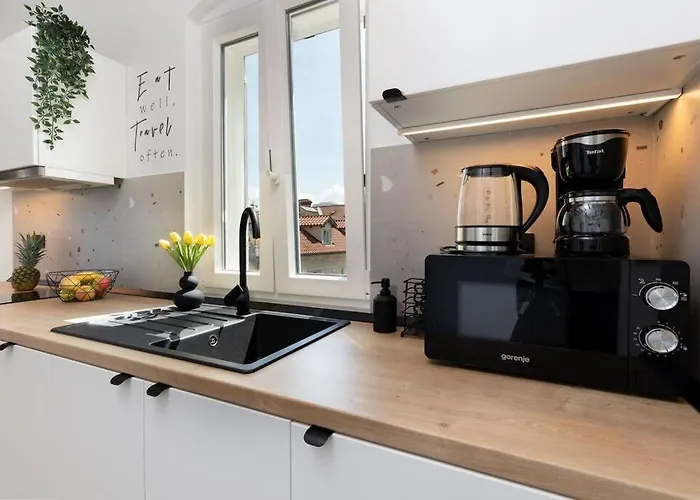 Feel Good In Old Town Apartment